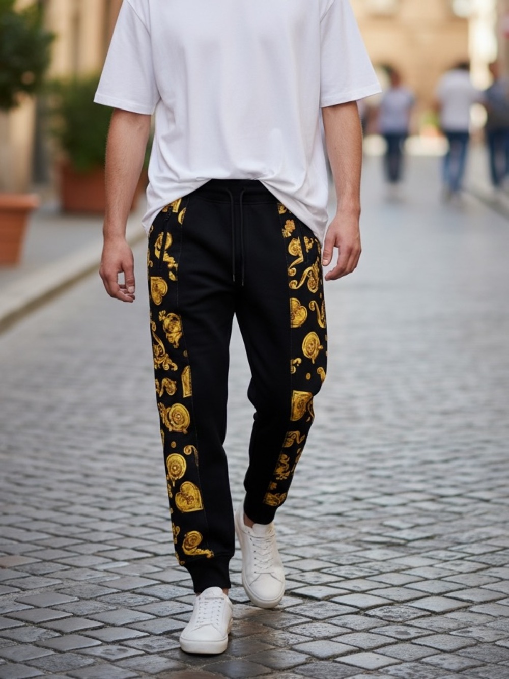VERSACE JEANS COUTURE
Baroque Motif Print Sweatpants Black